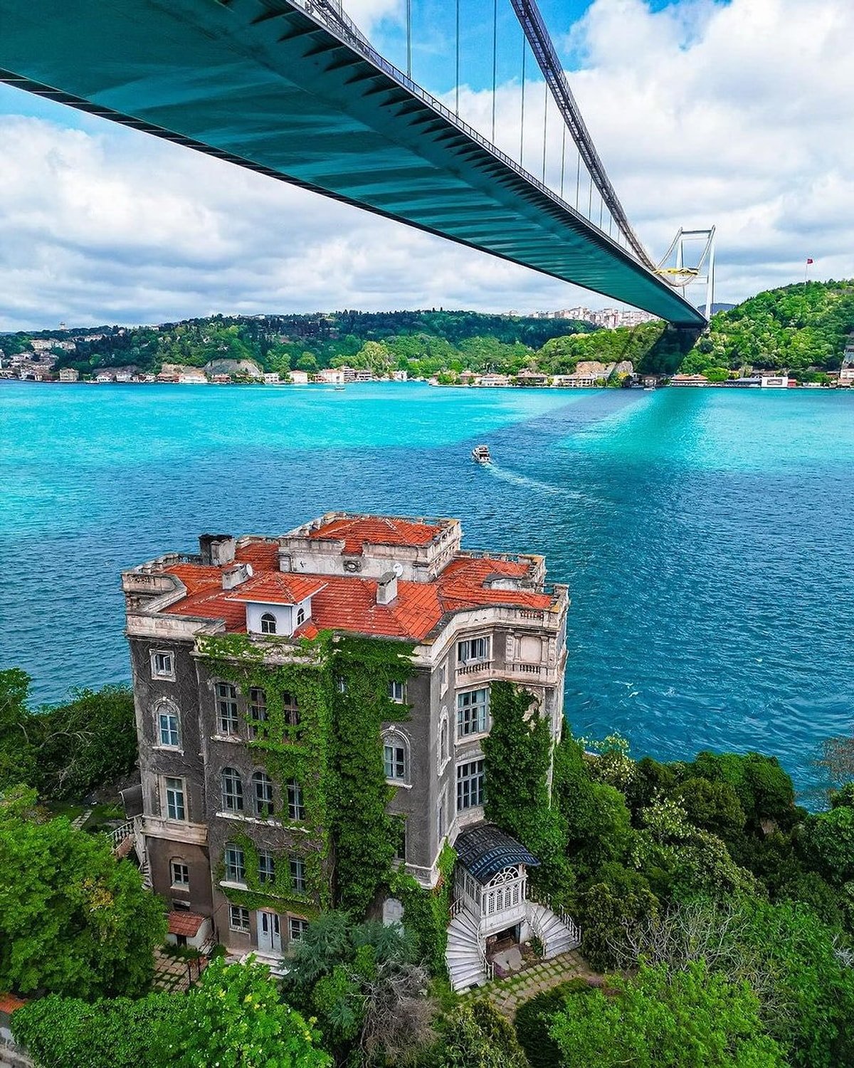 Zeki Paşa Yalısı Kime Ait? Tarihi Yalının Sahibi, Hikayesi ve Değeri - görsel 1