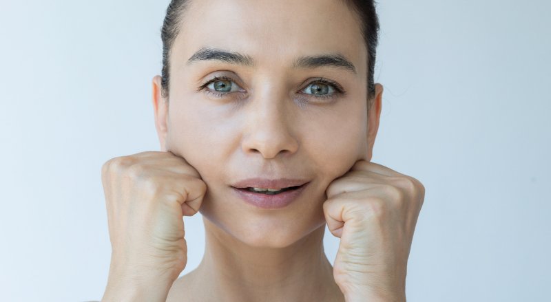 Yüz Yogası Nedir, Gerçekten Lifting Etkisi Sağlıyor mu? - görsel 2