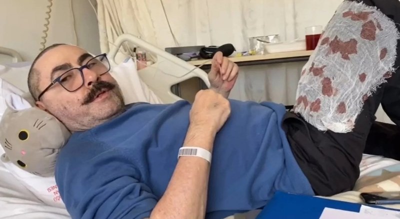 Peker Açıkalın’ın Elindeki Kanlı Mendil Olayı Sonrası İlk Görüntüsü Ortaya Çıktı! - görsel 2