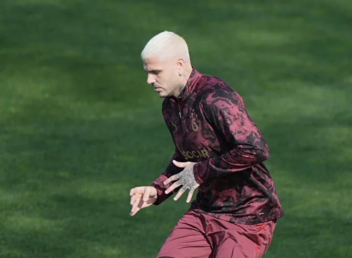 ICARDİ’DEN AJAX MAÇI ÖNCESİ YENİ TARZ - görsel 1