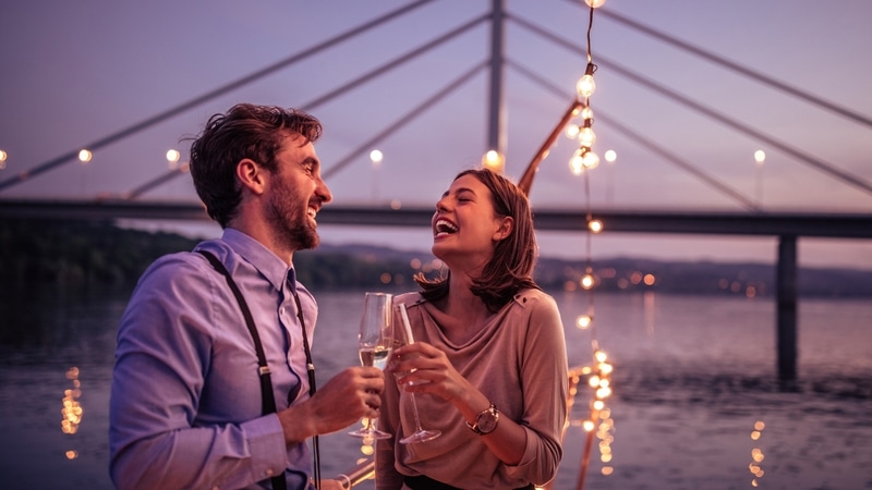 Neden Bazı İnsanlar Daha Çekici Görünür? Bilimin Açıkladığı 8 Etken - görsel 7