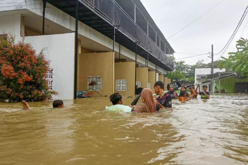 Endonezya’da Sel ve Heyelan Felaketi Ölü Sayısı 442’ye Yükseldi - görsel 3