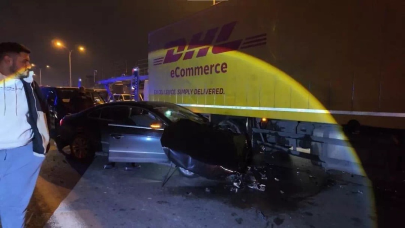 TEM’de Kaçan Sürücü Zincirleme Kazaya Yol Açtı: 2 Yaralı - görsel 1