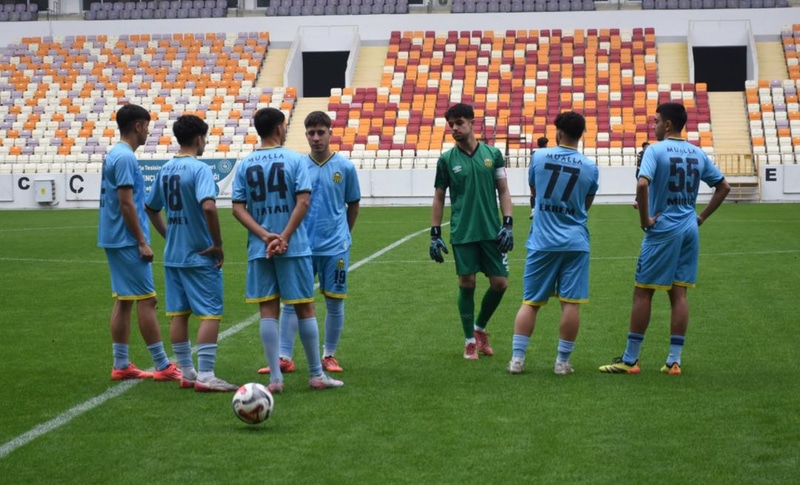 Yeni Malatyaspor Sahaya 7 Kişiyle Çıktı, Maç Kadro Yetersizliğinden Ertelendi - görsel 1