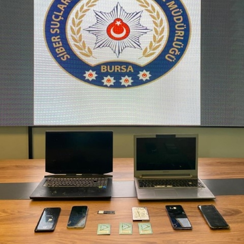 Bursa'da Hukuk Öğrencisi Sahte TOKİ Sitesiyle 1 Milyon TL Dolandırdı - görsel 1