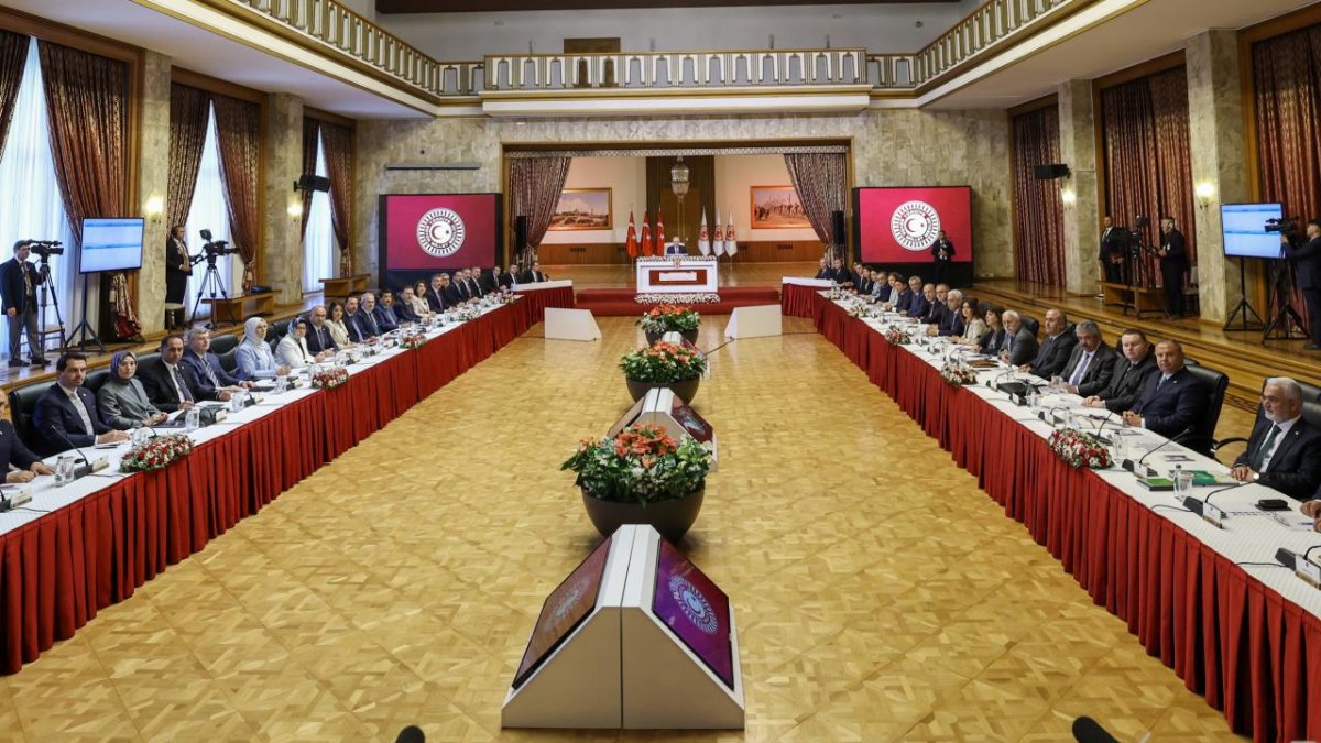 İmralı Ziyareti Sonrası Komisyon 4 Aralık’ta Toplanıyor - görsel 1