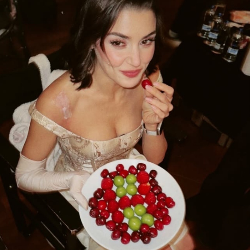 Hande Erçel Riva’dan 2 Milyon Dolara Lüks Ev Aldı - görsel 1