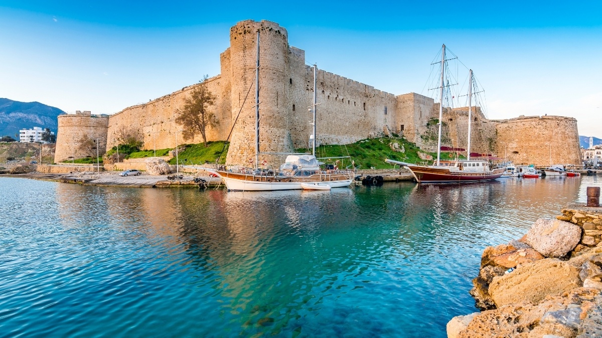 Rum Basını: “Trump’ın Yeni Diplomatik Hedefi Kıbrıs Olacak” - görsel 1