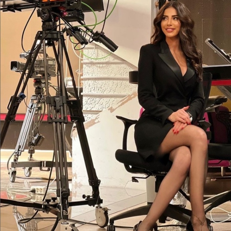 Nevşin Mengü'den Kadın Spikerlere Eleştiri: "Hep Kalça Fotoğrafı, Her Kıvrımlarını Öğrendik" - görsel 1