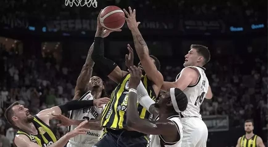 POTA DERBİSİNDE 5. MAÇ! Fenerbahçe – Beşiktaş Basketbol Karşılaşması Hangi Kanalda, Saat Kaçta? Fenerbahçe Beko – Beşiktaş Icrypex Maçı Canlı Yayın Bilgileri